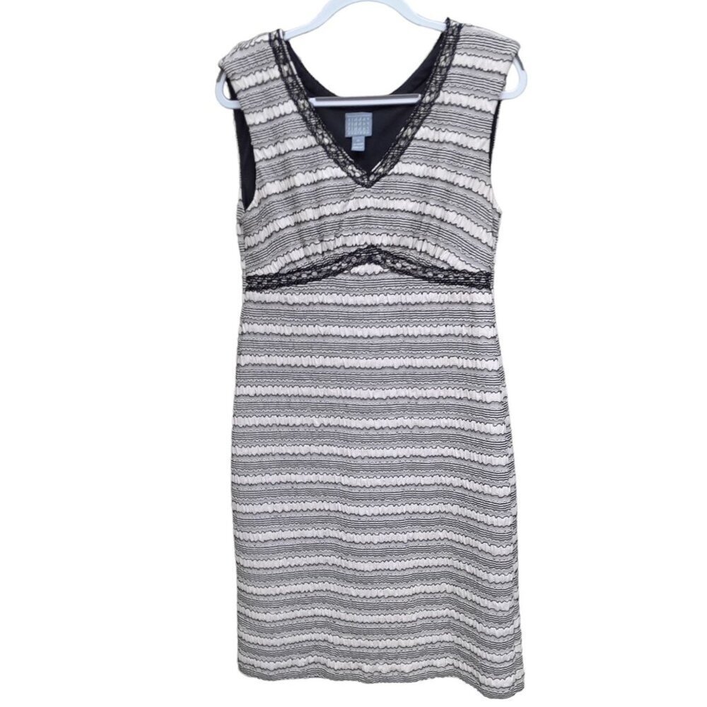 Rabbit Rabbit Rabbit Designs V-Neck Ruffle Dress Size 10 - Picture 5 of 10